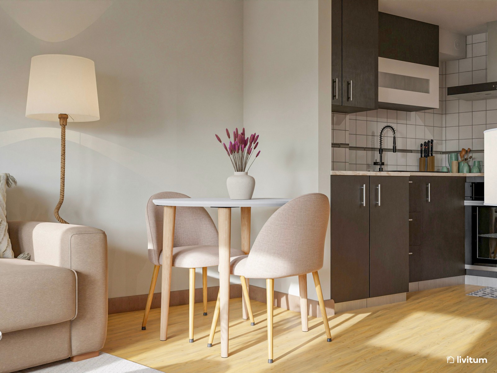 Acogedor salón con cocina y recibidor en planta irregular 
