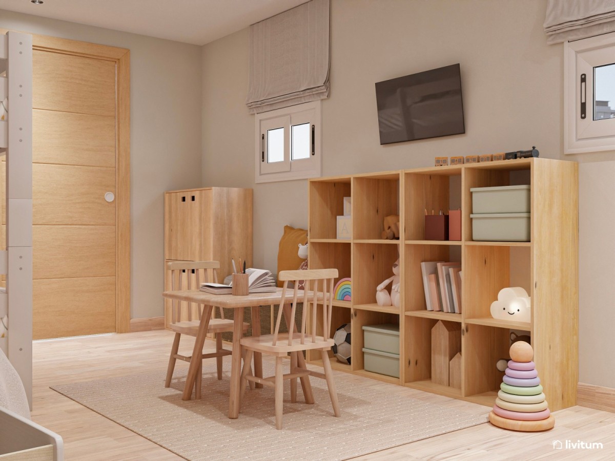 habitaci&oacute;n infantil en tonos madera, mesita circular y mueble de almacenaje