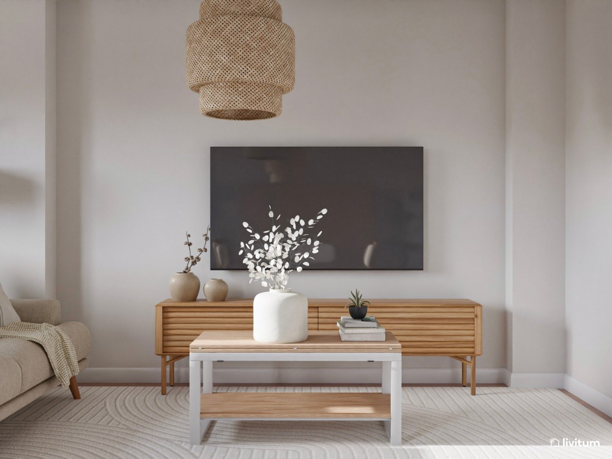 sal&oacute;n en tonos claros y madera con tv colgada