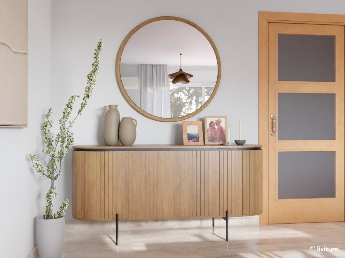 Sal&oacute;n en tonos claros y tierra, mueble de entrada y espejo redondo