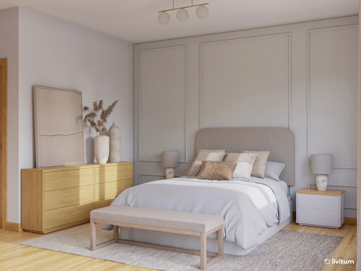 Dormitorio en tonalidades neutras con molduras