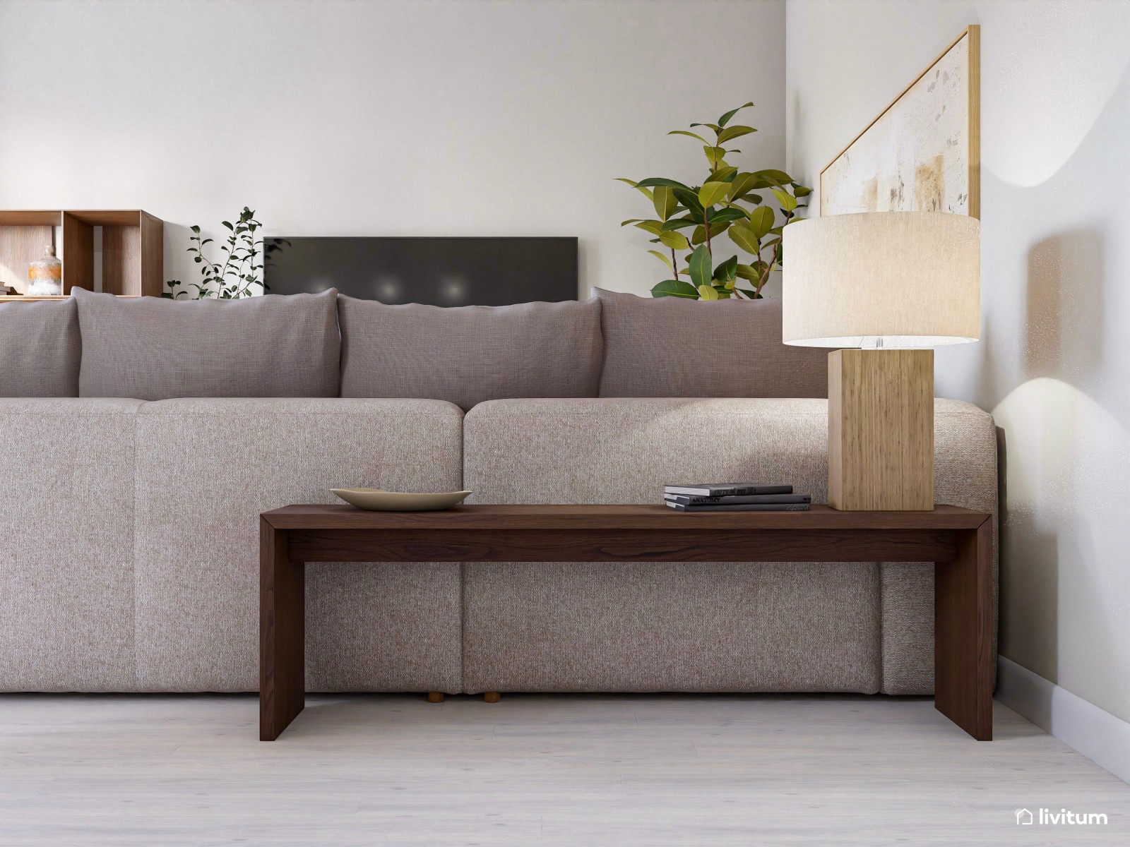 Elegante salón comedor con sofá a ras de suelo y madera oscura