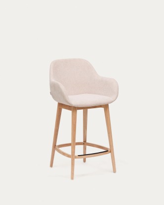 Taburete Konna beige y patas de madera maciza de fresno acabado tono natural 65 cm, Kave Home