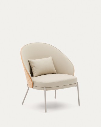 Sillón Eamy de piel sintética beige, chapado en fresno con acabado natural y metal beige, Kave Home