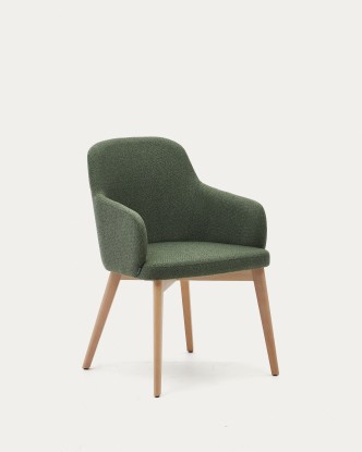 Silla Nelida de chenilla verde y madera maciza de haya con acabado natural FSC 100%, Kave Home