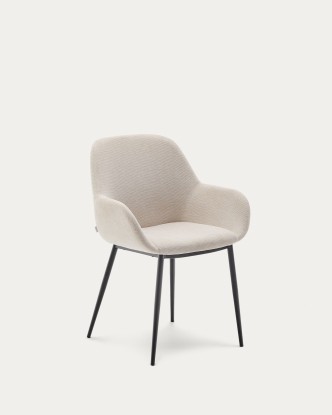 Silla Konna beige y patas de acero con acabado pintado negro, Kave Home