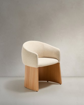 Silla Bosca de chenilla beige y chapa de roble FSC 100%, Kave Home