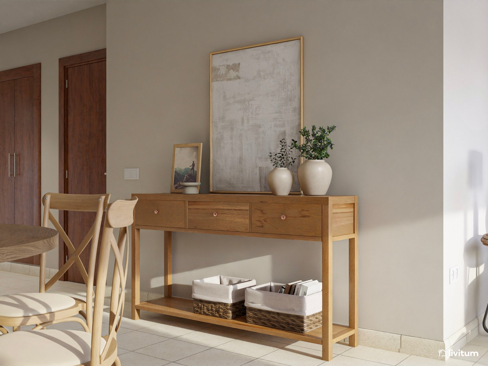 Salón comedor de estilo clásico en tonos tierra con chimenea