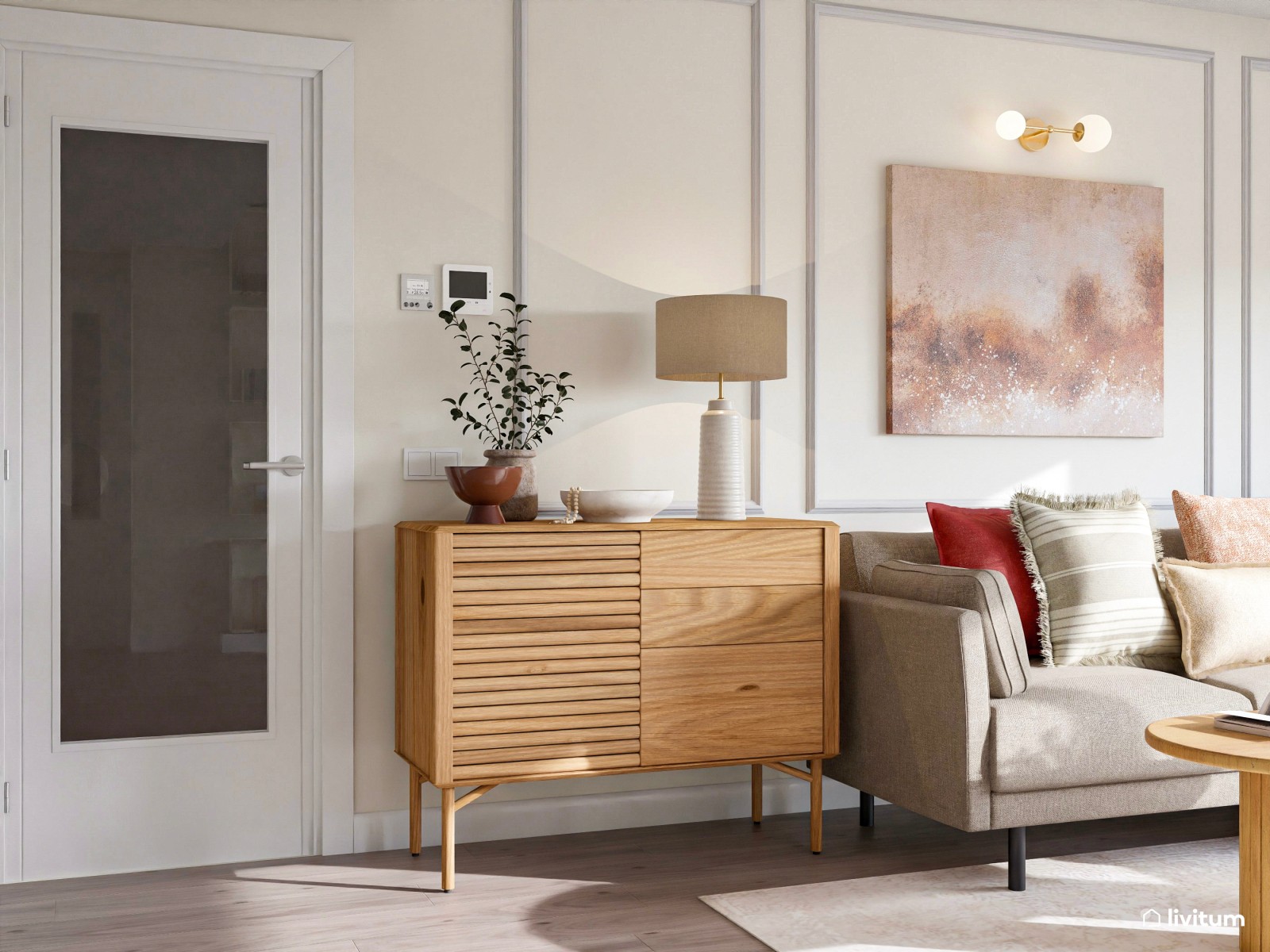 Salón con toques de rojo y molduras decorativas