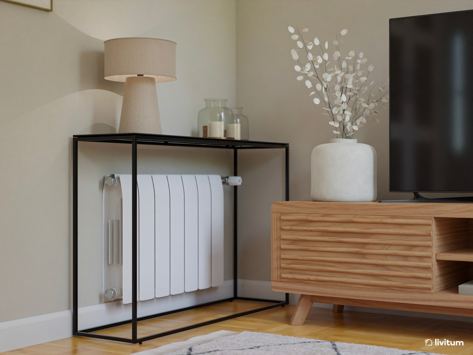 Salón cuadrado decorado en madera y estampados sutiles