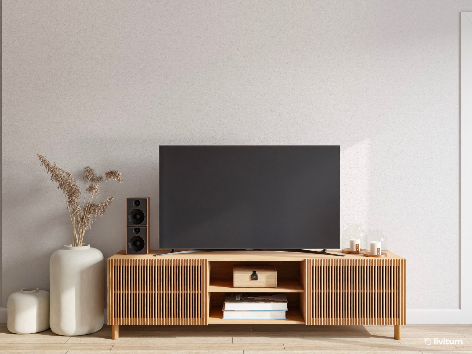 Salón moderno en tonos suaves y muebles innovadores de inspiración nórdica