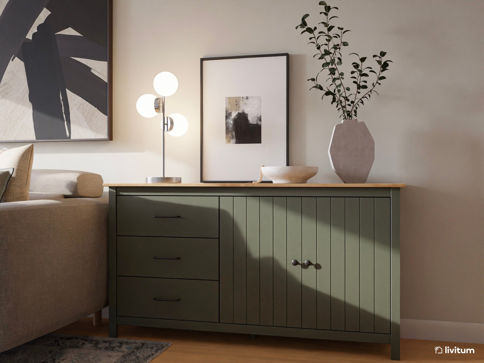 Salón pequeño de estilo industrial con detalles clásicos en verde musgo