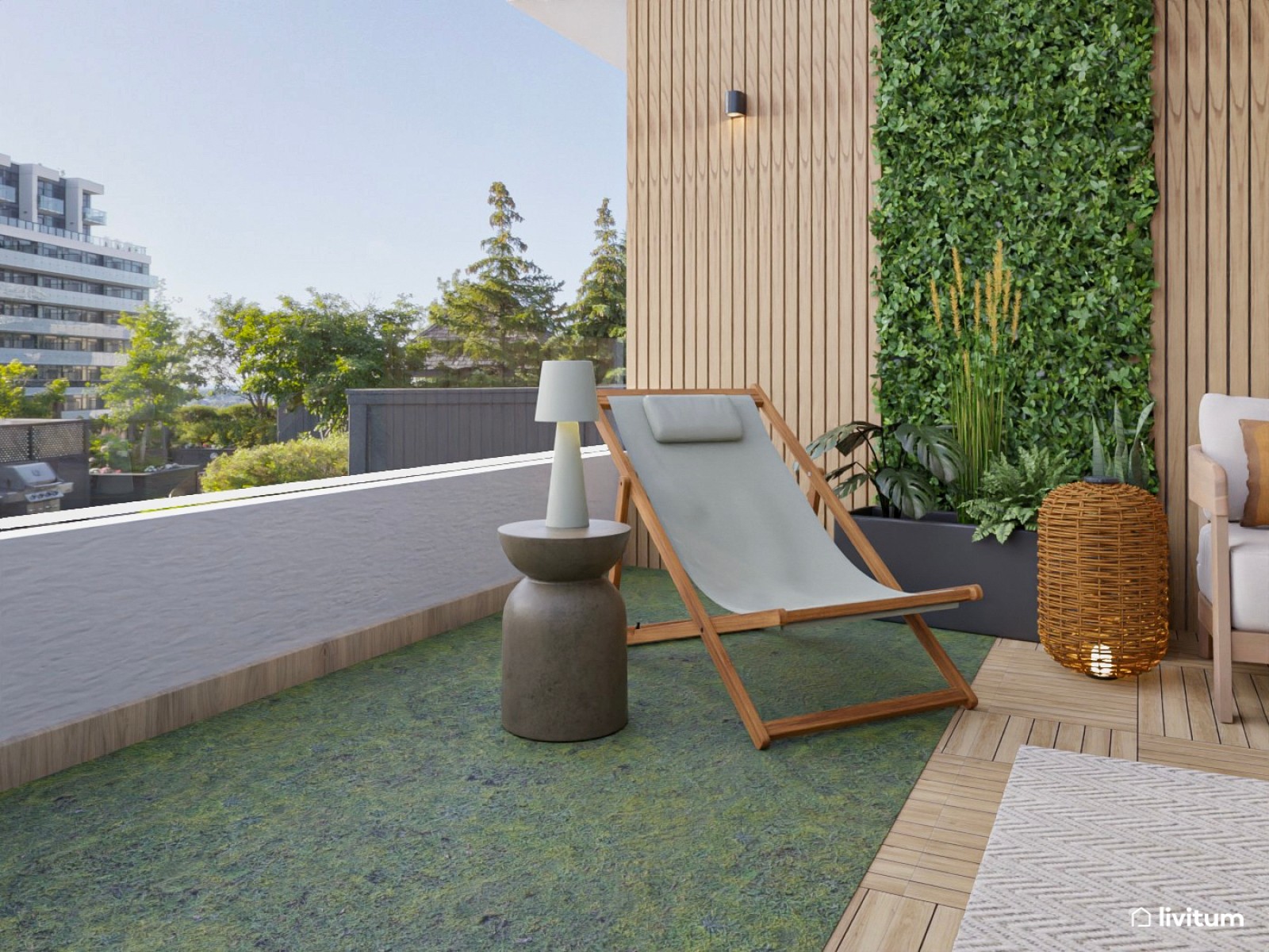 Terraza moderna con jardín vertical y muebles en tonos claros